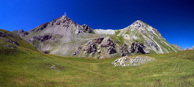 0227-0228Chalets de Clapeyto.jpg